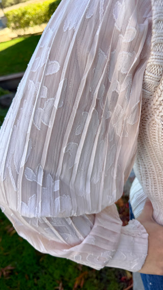 Women's Textured Knit Top with Balloon Sleeves