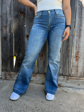 7 For All Mankind Dojo in Distressed Authentic Light - LONG