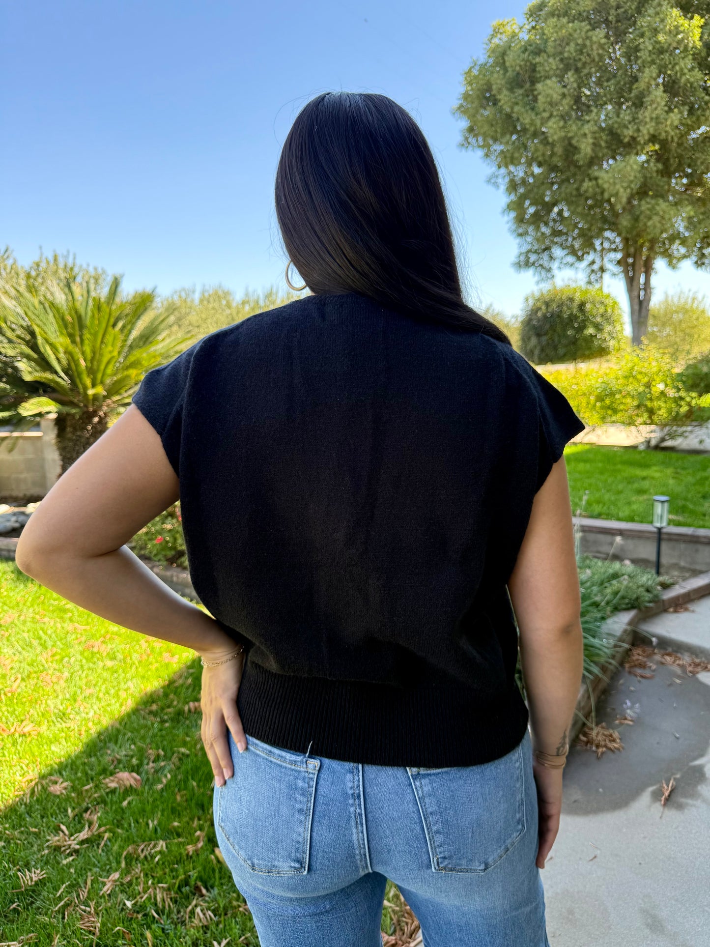 The Short Sleeve Black Knitted Sweater