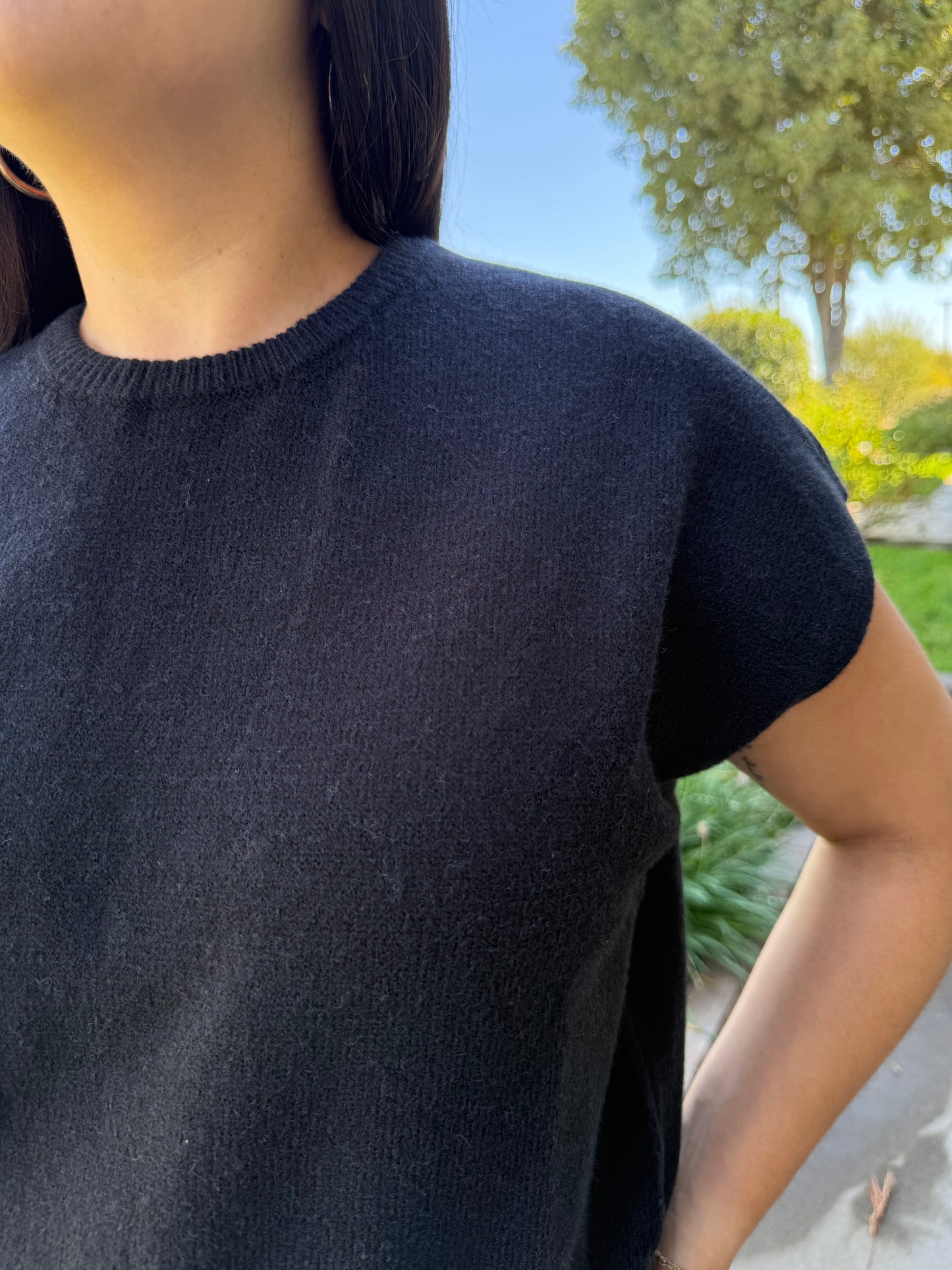 The Short Sleeve Black Knitted Sweater