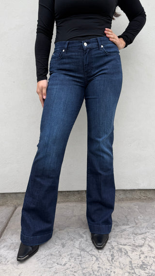 7 For All Mankind Dojo Jeans Tailorless in Altoona - SHORT