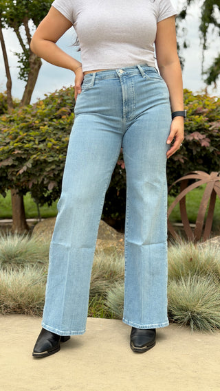 7 For All Mankind Ultra High Rise Jo in Indigo Bloom